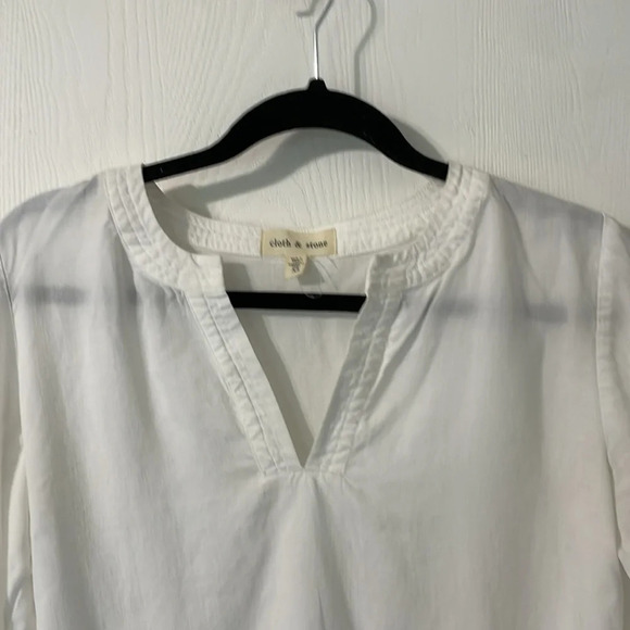 Cloth & Stone Anthropologie Bell Sleeve White Blouse Size XS Measures Oversized - Picture 5 of 8